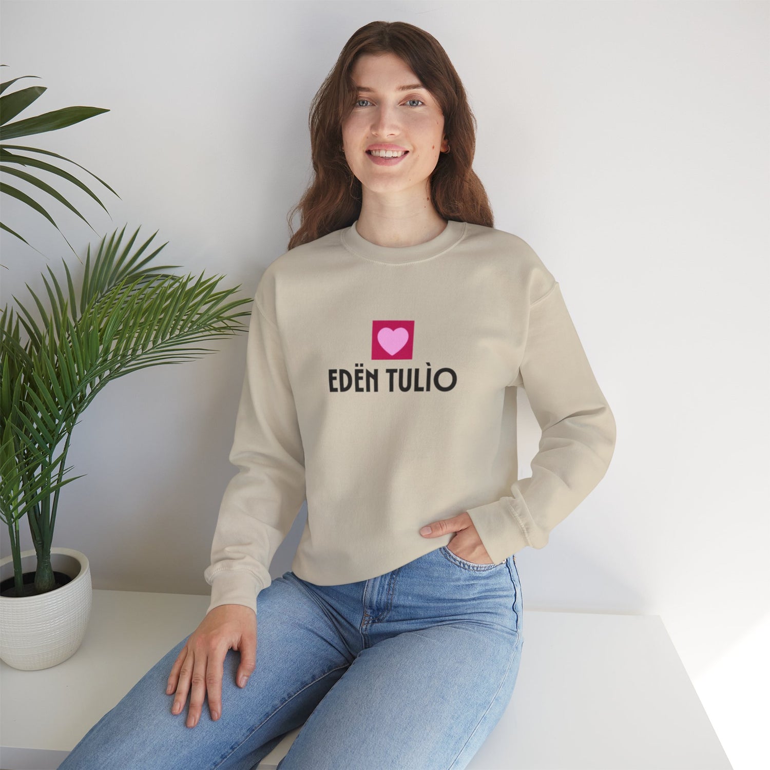 Sweat-shirt love Ras du Cou Unisexe en Mélange Épais  50 % coton et 50 % polyester confort, style et durabilité.
